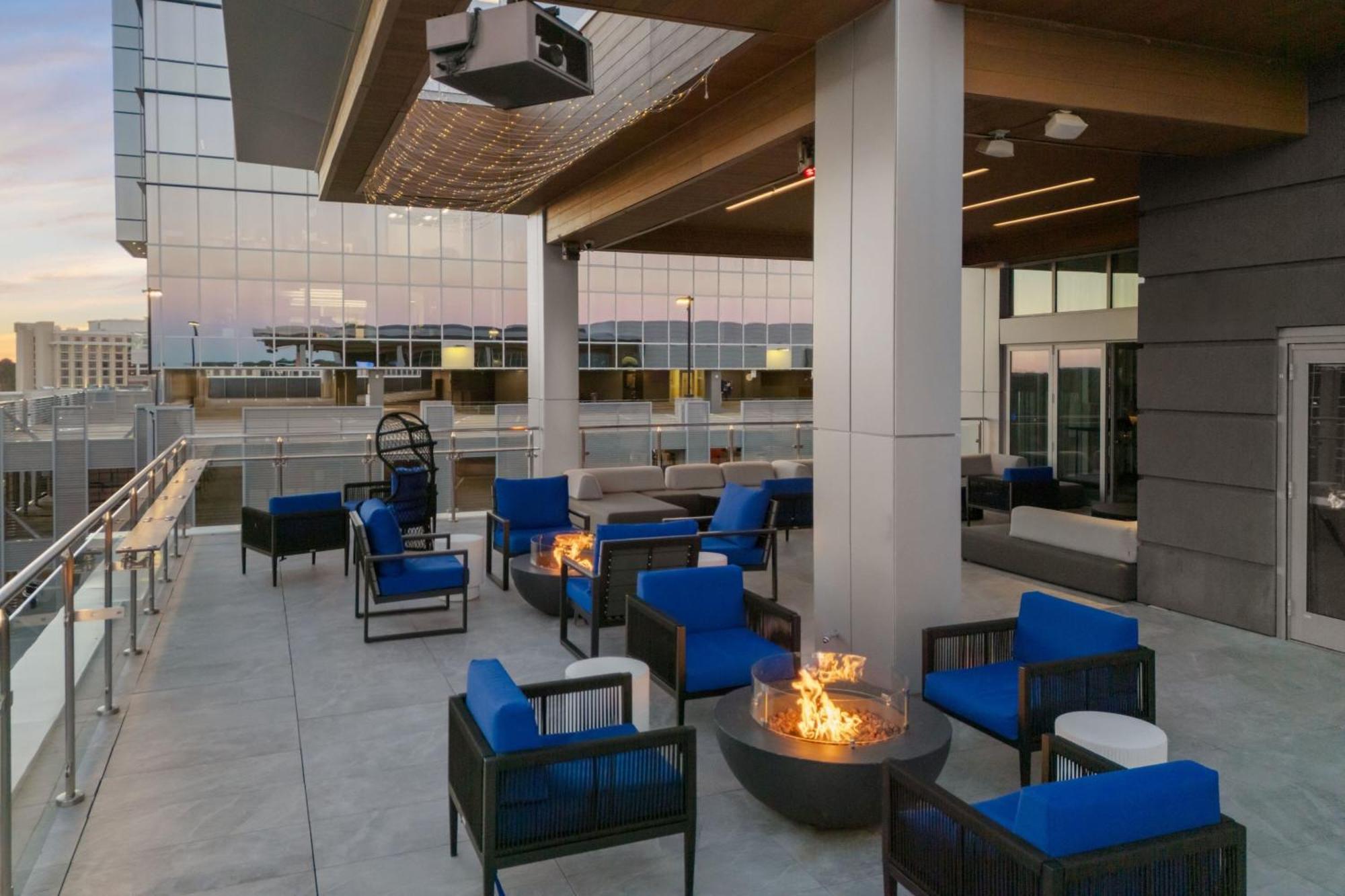 Ac Hotel By Marriott Raleigh North Hills Eksteriør billede