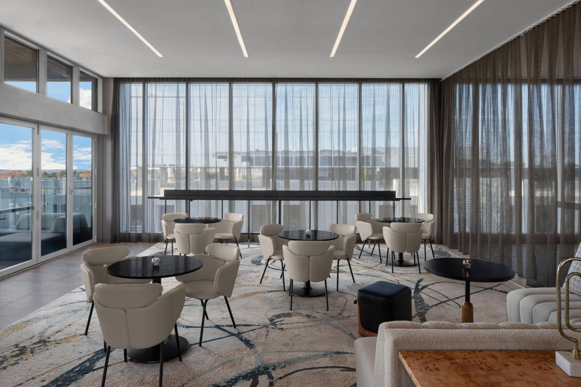 Ac Hotel By Marriott Raleigh North Hills Eksteriør billede