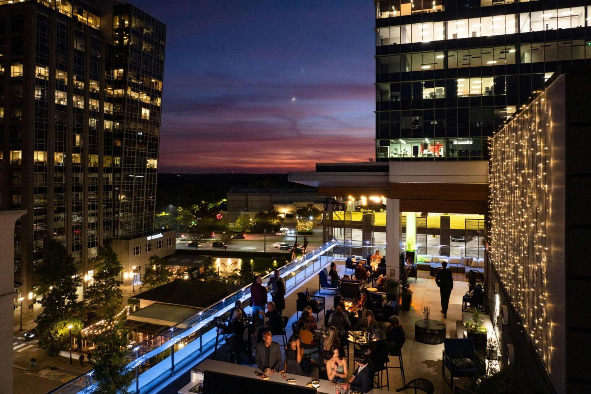 Ac Hotel By Marriott Raleigh North Hills Eksteriør billede